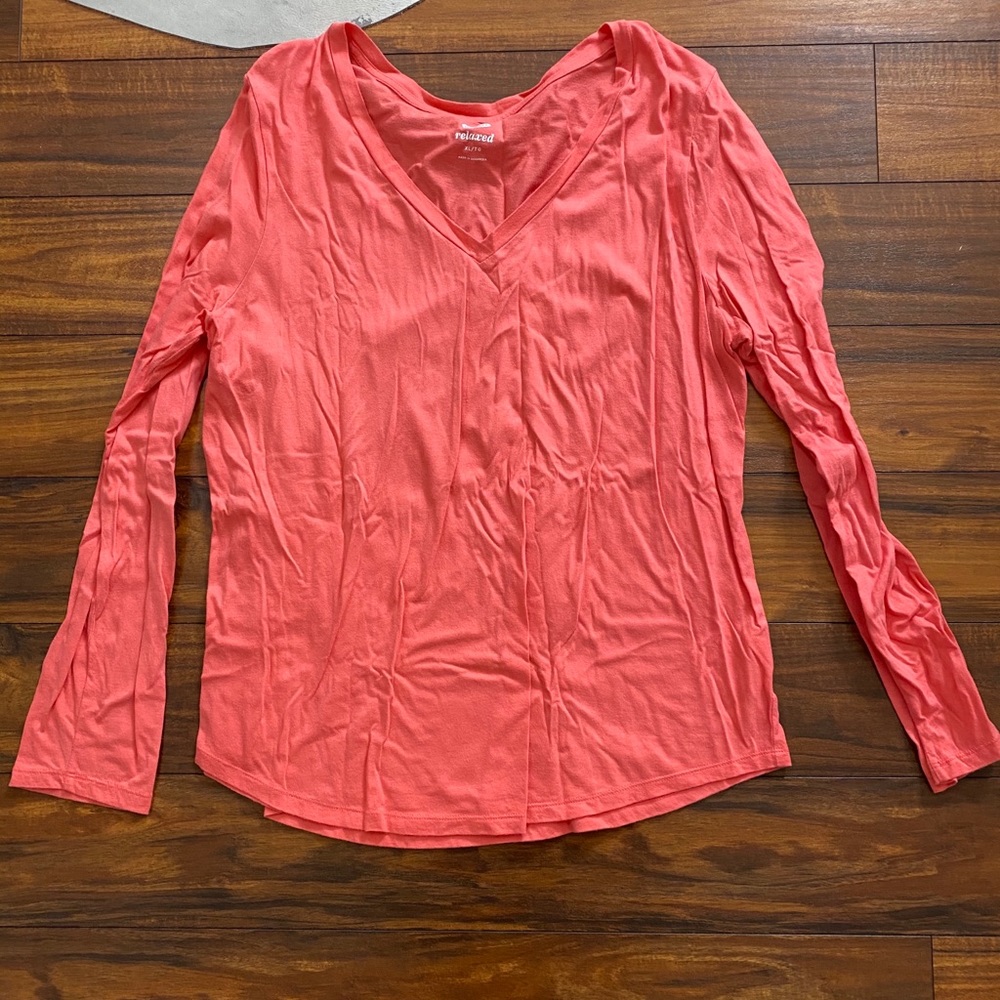 XL Old Navy Long Sleeve V Neck T Shirt